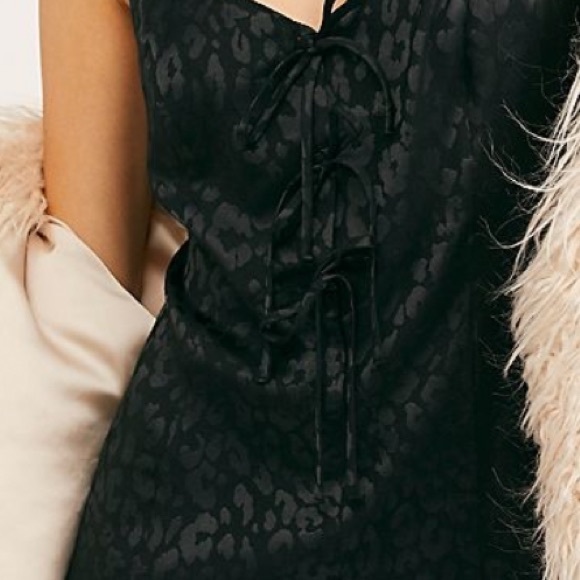 FREE PEOPLE BOW-DACIOUS MINI SLIP DRESS IN BLACK - Picture 3 of 9